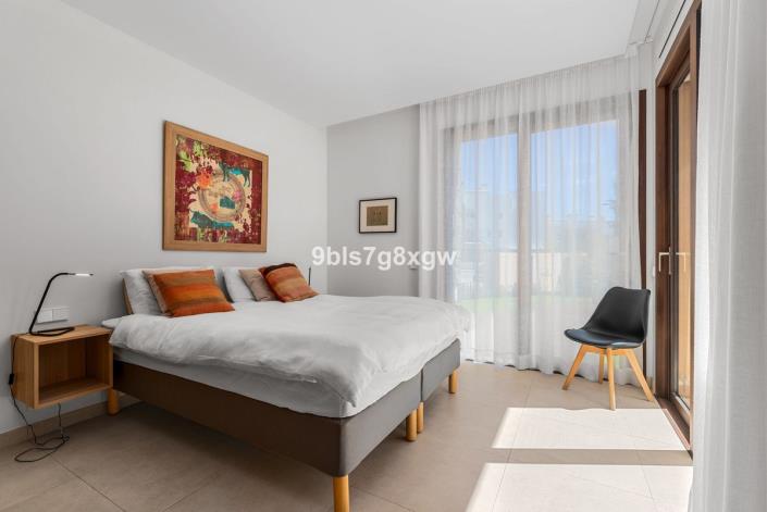 Image No.18-3 Bed Apartment for sale