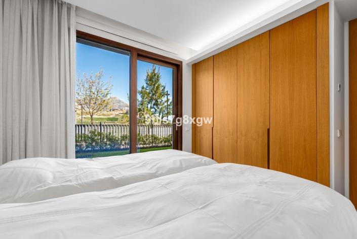 Image No.21-3 Bed Apartment for sale