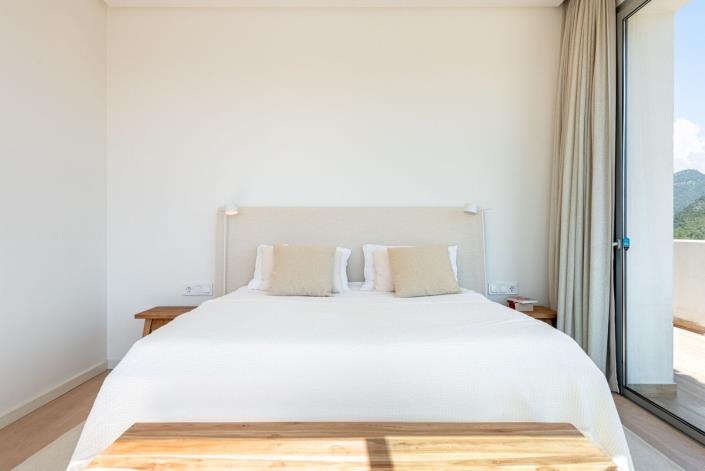 Image No.12-4 Bed Penthouse for sale