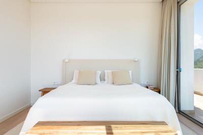 12-53013098fcab6c38b1379cd33298e050