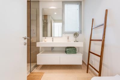 11-20939a0134ad724a8cb2a801094d15a4