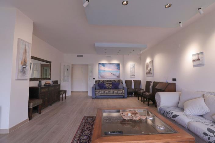 Image No.6-3 Bed Apartment for sale