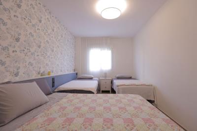 12-53013098fcab6c38b1379cd33298e050