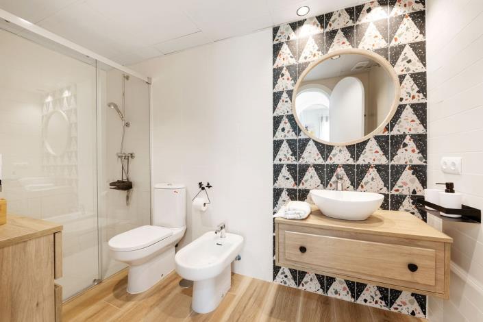 Image No.11-2 Bed Apartment for sale