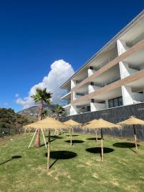 10-bb915d1cb19341576dcdc994b81ab9c5