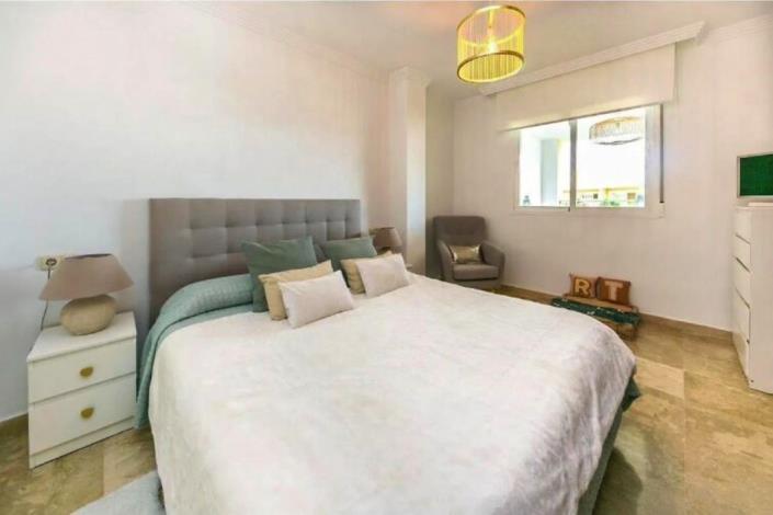 Image No.12-1 Bed Apartment for sale