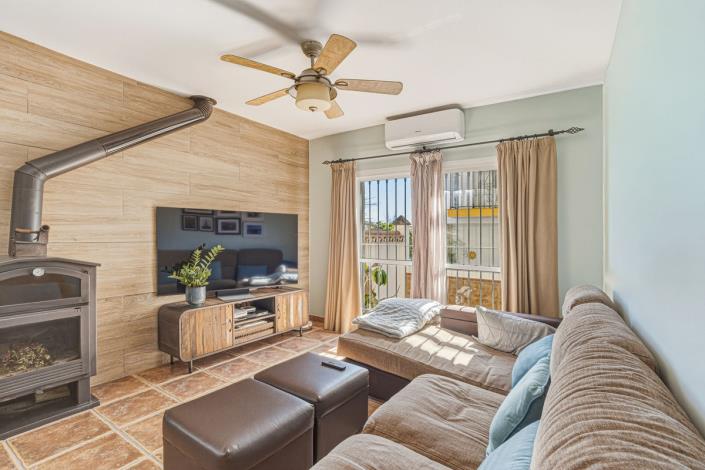 Image No.6-3 Bed Townhouse for sale