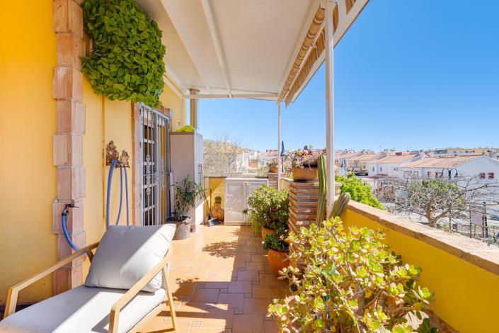 Image No.22-3 Bed Townhouse for sale