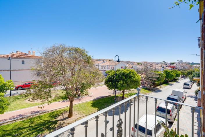 Image No.24-3 Bed Townhouse for sale