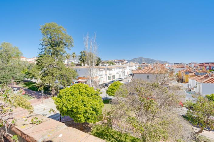 Image No.25-3 Bed Townhouse for sale