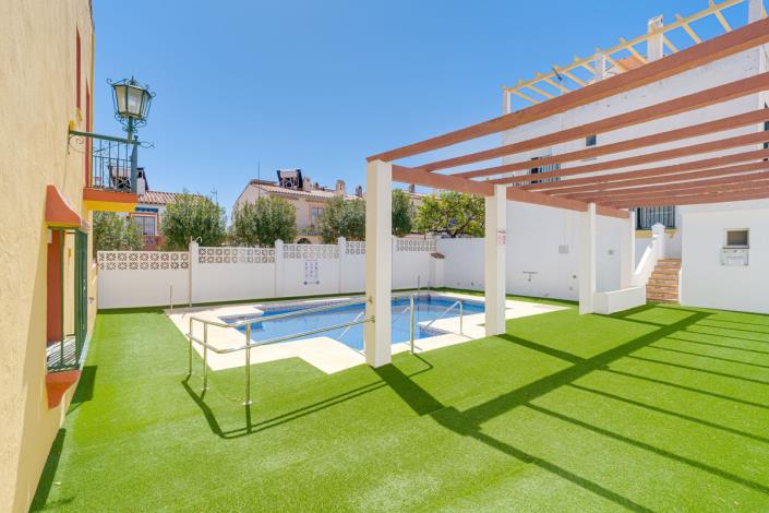 Image No.28-3 Bed Townhouse for sale