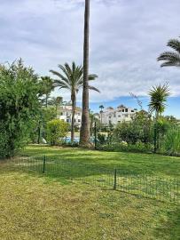 12-53013098fcab6c38b1379cd33298e050