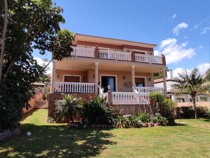 Image No.2-4 Bed Villa for sale