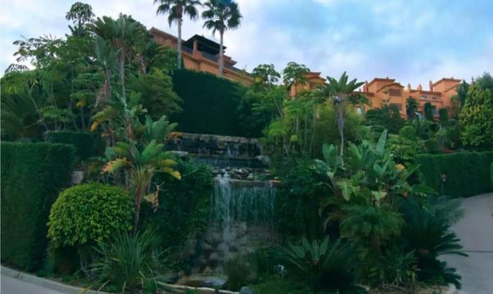 Image No.10-2 Bed Apartment for sale