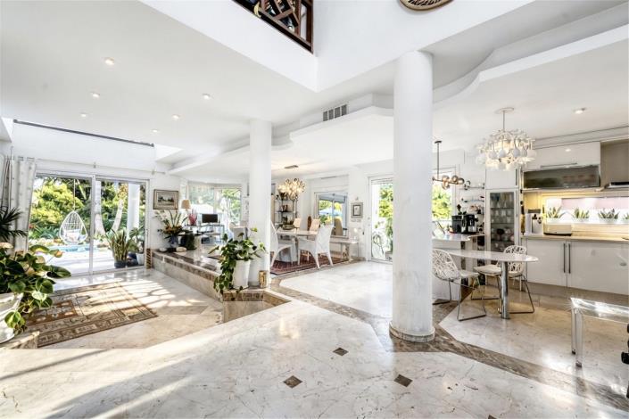 Image No.3-3 Bed Villa for sale