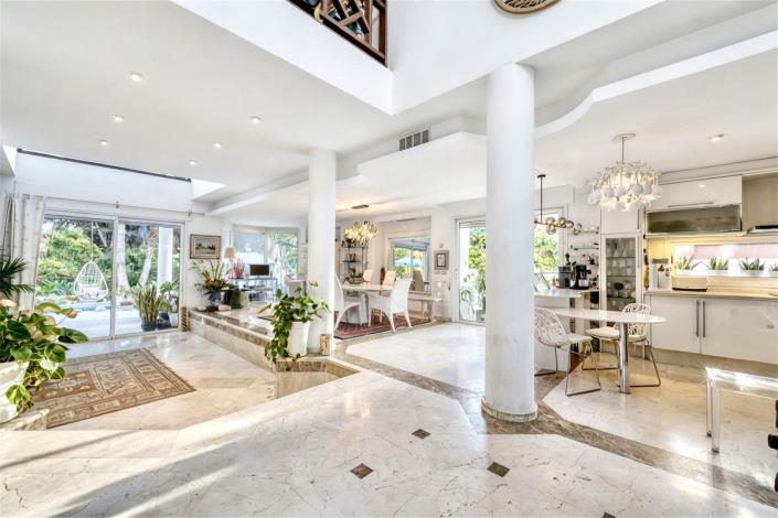 Image No.5-3 Bed Villa for sale