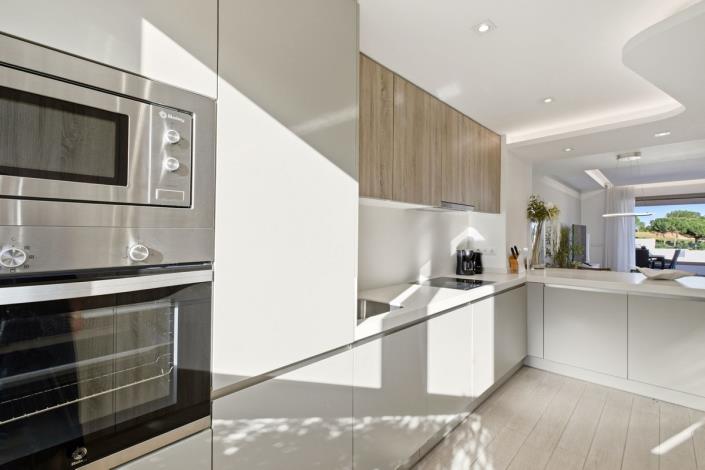 Image No.5-3 Bed Townhouse for sale