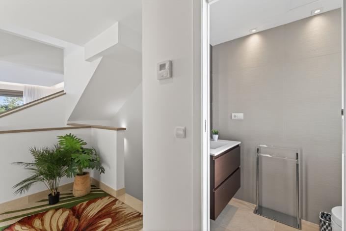 Image No.9-3 Bed Townhouse for sale