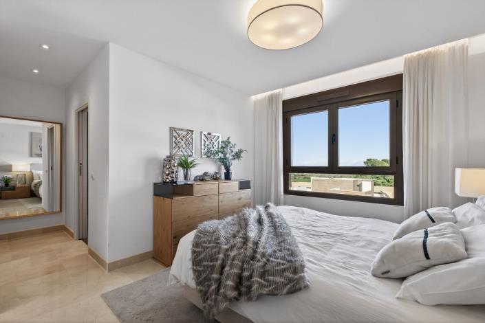 Image No.14-3 Bed Townhouse for sale