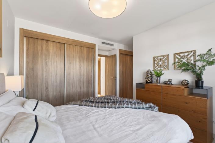 Image No.15-3 Bed Townhouse for sale