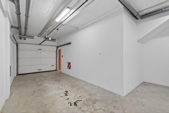 Image No.30-3 Bed Townhouse for sale