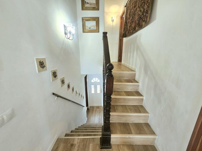 Image No.35-2 Bed Semi-Detached for sale