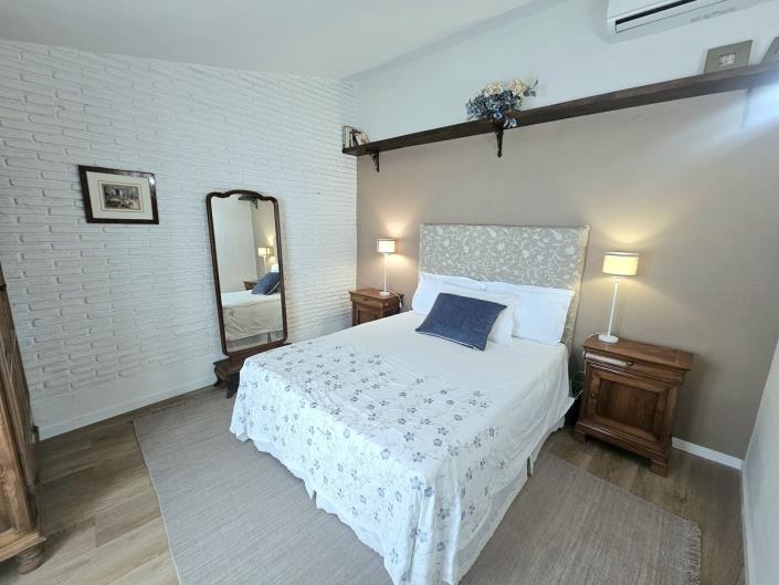 Image No.38-2 Bed Semi-Detached for sale