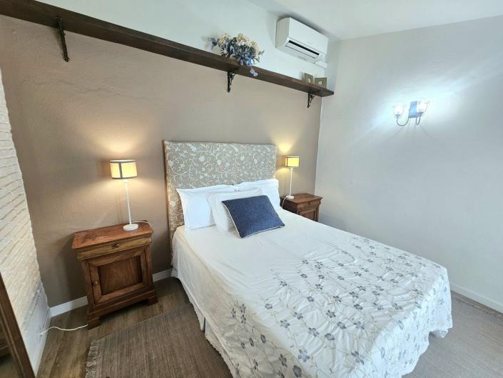 Image No.39-2 Bed Semi-Detached for sale