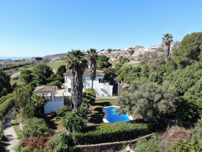 Image No.2-4 Bed Villa for sale