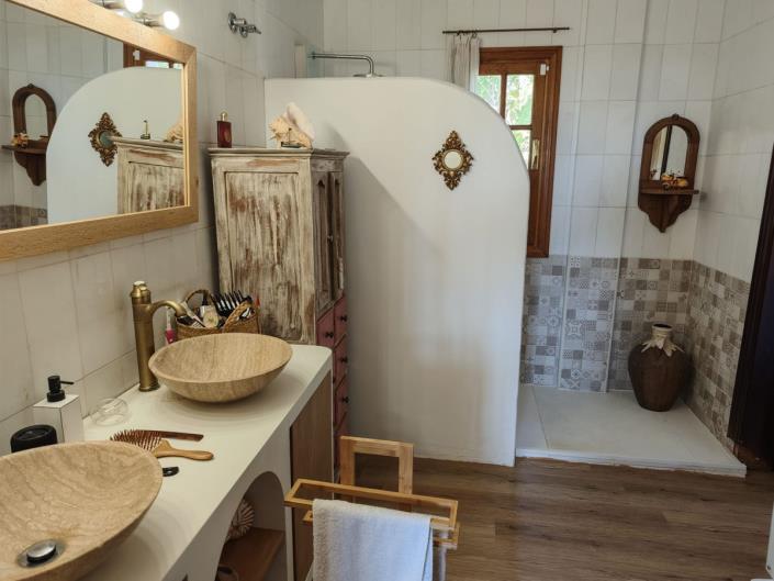 Image No.18-4 Bed Villa for sale