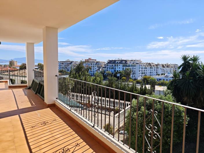 Image No.24-4 Bed Villa for sale