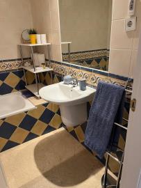 10-bb915d1cb19341576dcdc994b81ab9c5