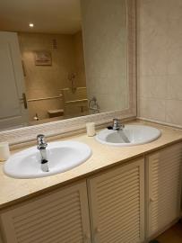 13-5fd73dea700db77384c091ca9818b1a9