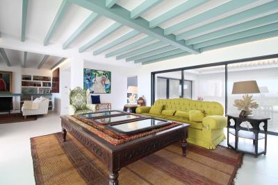 8-e64a9055bba3e77ac8aca3b893cdf826