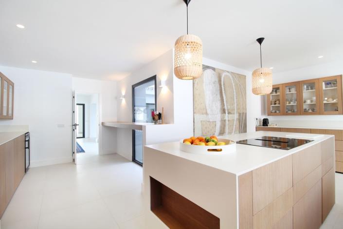 Image No.12-7 Bed Villa for sale