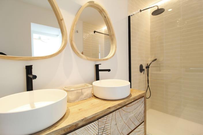 Image No.16-7 Bed Villa for sale