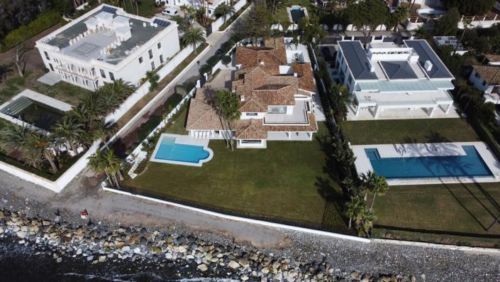 Image No.20-7 Bed Villa for sale