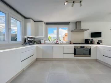 11-20939a0134ad724a8cb2a801094d15a4