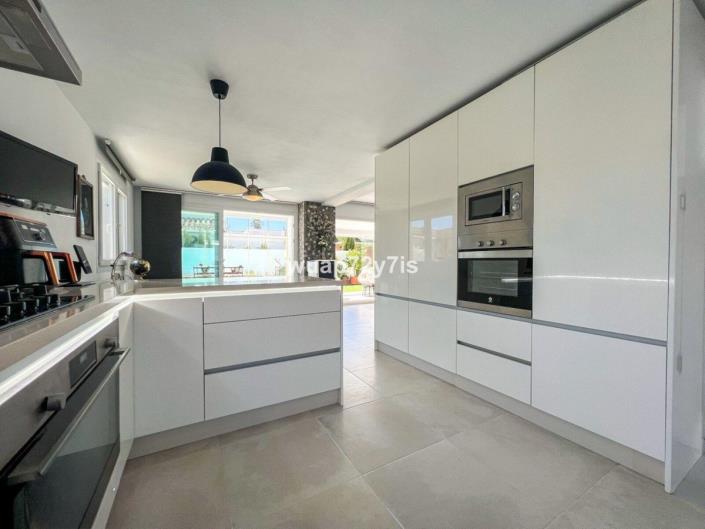 Image No.13-3 Bed Villa for sale