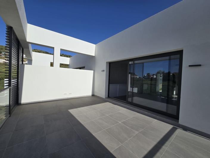 Image No.3-3 Bed Semi-Detached for sale