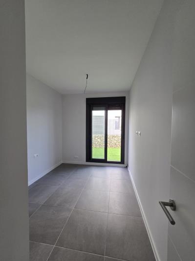 Image No.16-3 Bed Semi-Detached for sale