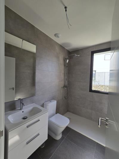 Image No.23-3 Bed Semi-Detached for sale