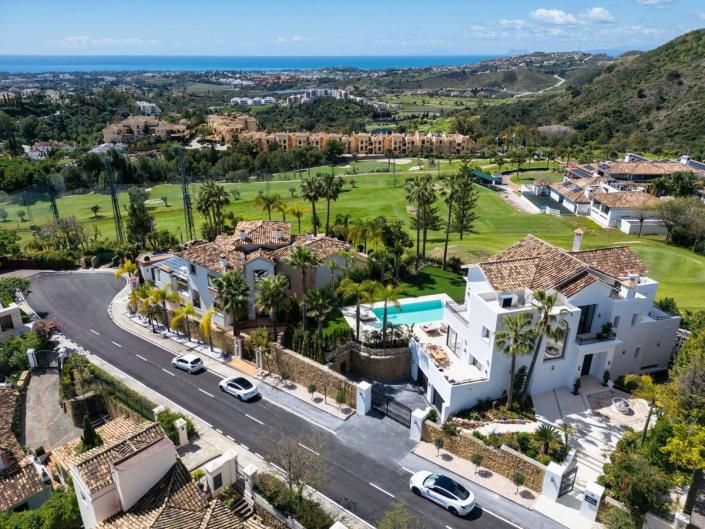 Image No.10-5 Bed Villa for sale