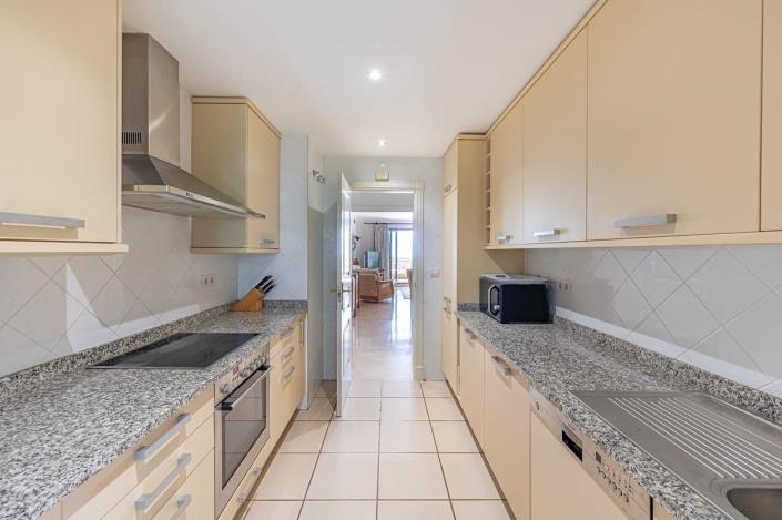 Image No.13-2 Bed Apartment for sale