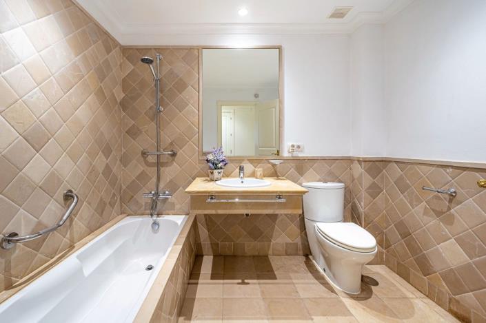 Image No.14-2 Bed Apartment for sale