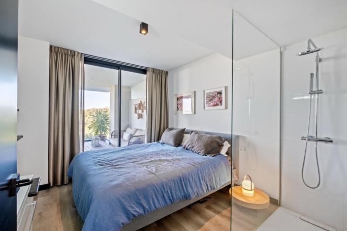 Image No.17-3 Bed Apartment for sale