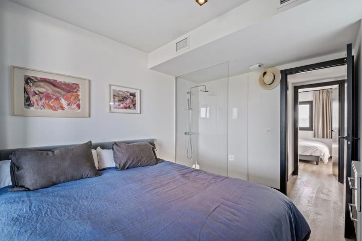 Image No.18-3 Bed Apartment for sale