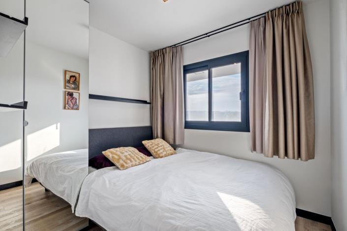 Image No.20-3 Bed Apartment for sale