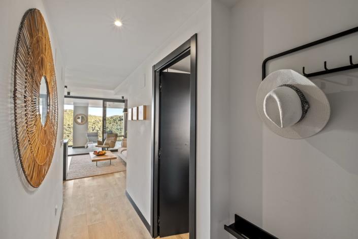 Image No.21-3 Bed Apartment for sale