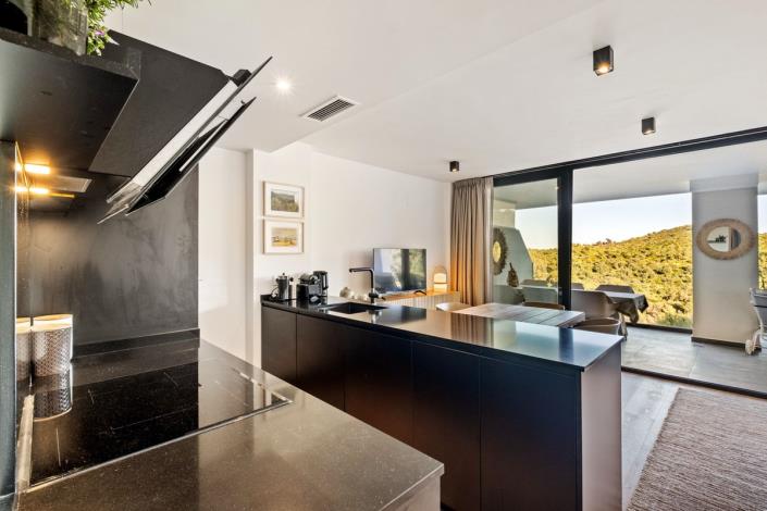 Image No.28-3 Bed Apartment for sale